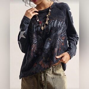 Boutique Star Graphic Long Sleeve, Large NWT